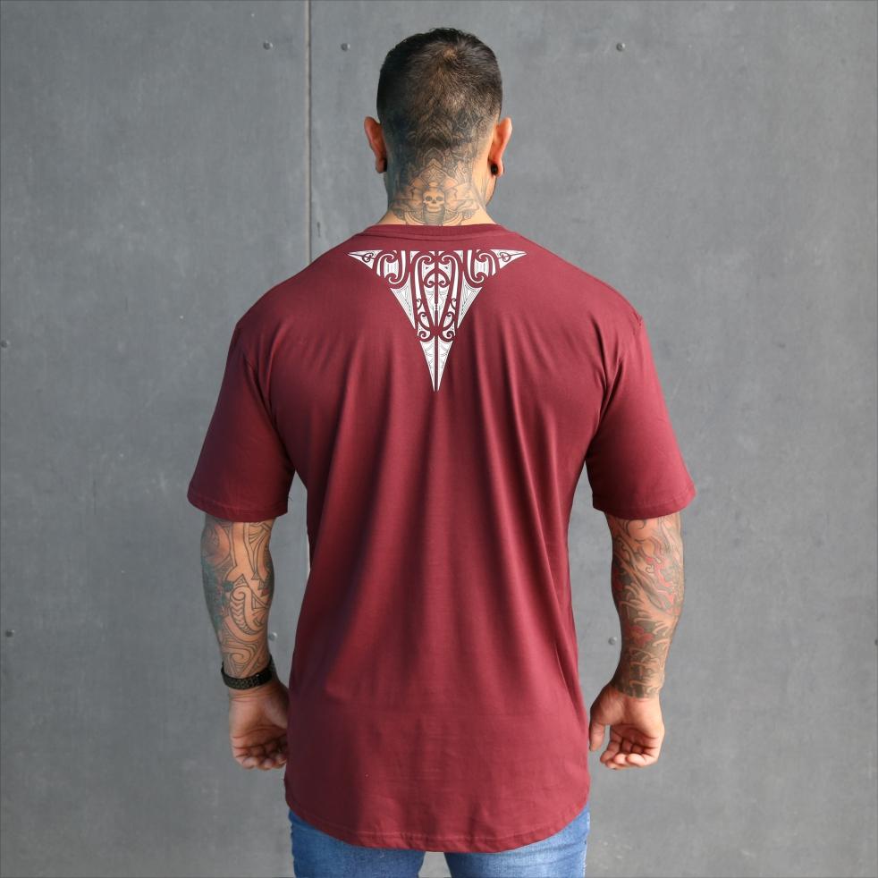Tapatoru - White on Burgundy - Cravass