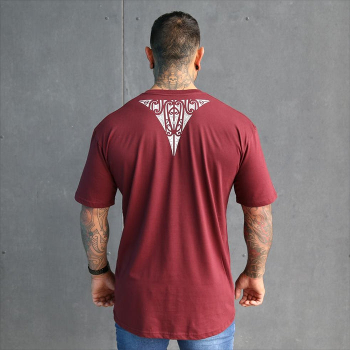 Tapatoru - White on Burgundy - Cravass